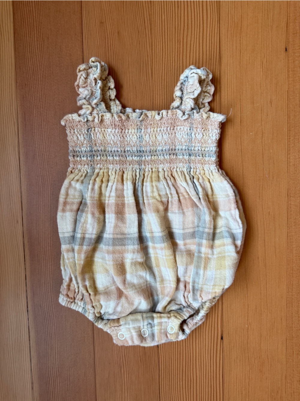 Rylee + Cru Plaid Muslin Bubble Romper 6-12M Smocked Waist Neutral